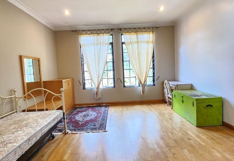 Persiaran Puncak Alam 1 