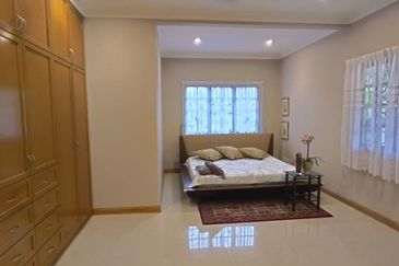 Persiaran Puncak Alam 1 