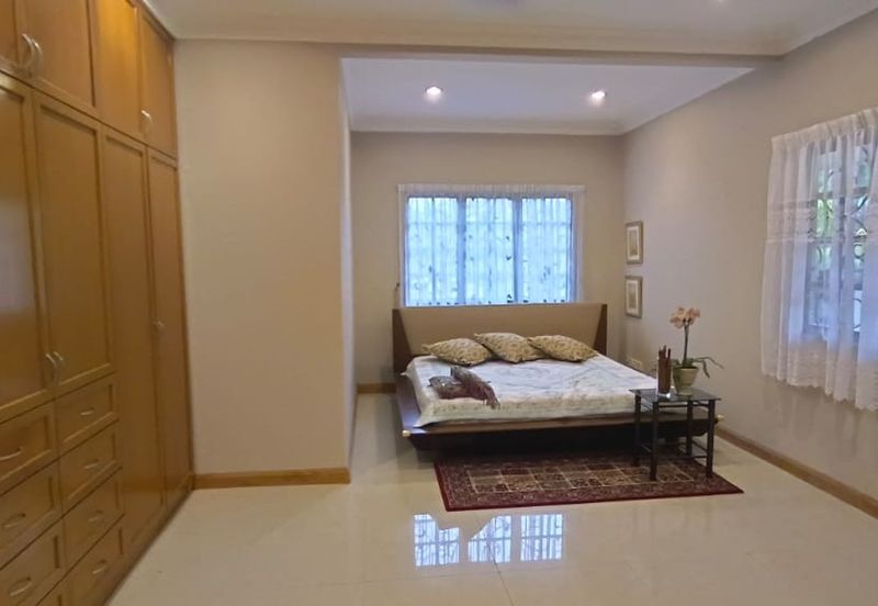 Persiaran Puncak Alam 1 