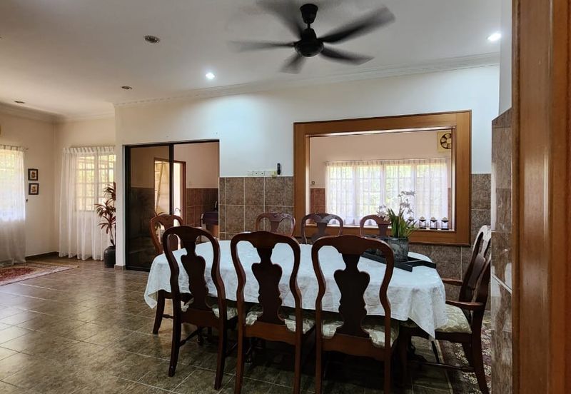 Persiaran Puncak Alam 1 