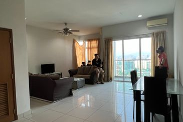 Royal Regent Sri Putramas III