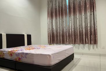 Royal Regent Sri Putramas III