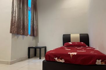 Royal Regent Sri Putramas III