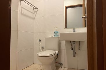 Royal Regent Sri Putramas III