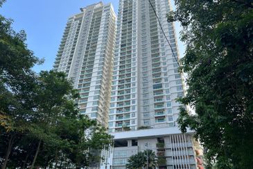 Royal Regent Sri Putramas III