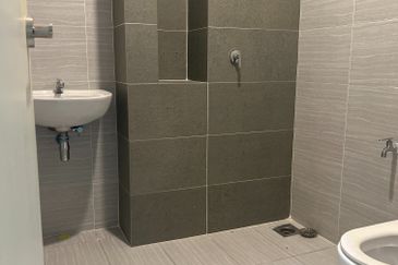 Monet Springtime @ Sunsuria City