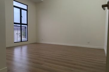 Monet Springtime @ Sunsuria City