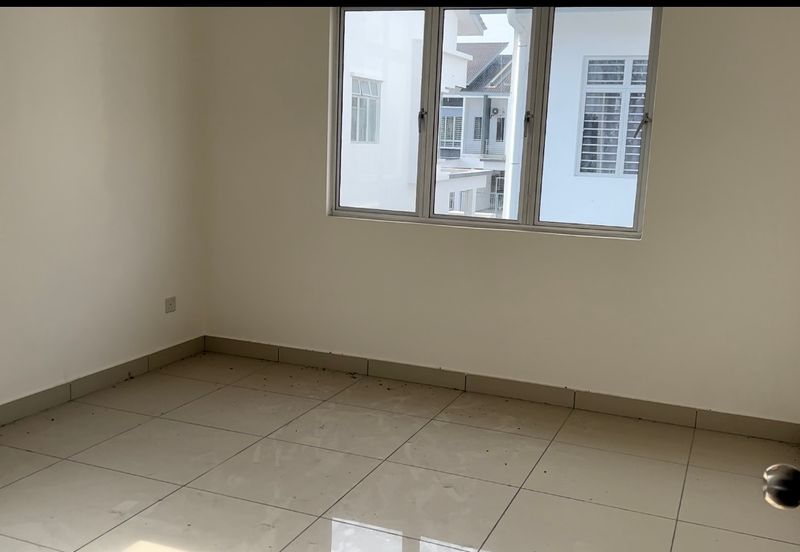 Taman Suria Warisan @ Kota Warisan