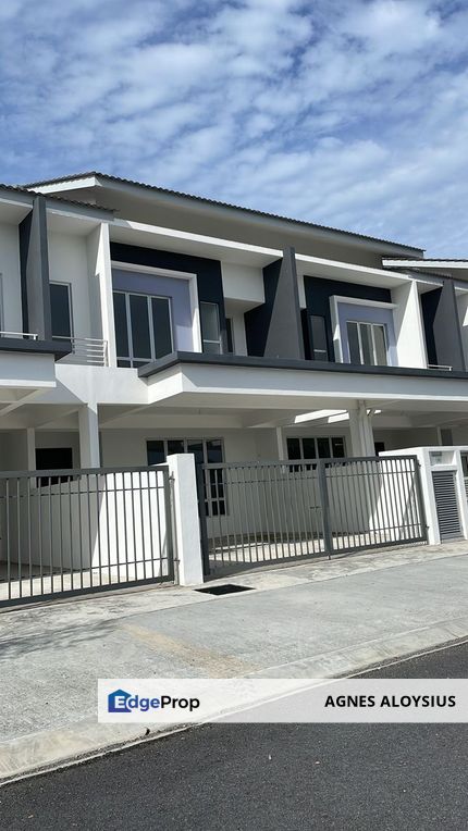 🏡2-storey terrace house, Taman Suria Warisan @ Kota Warisan for Sale, Selangor, Sepang