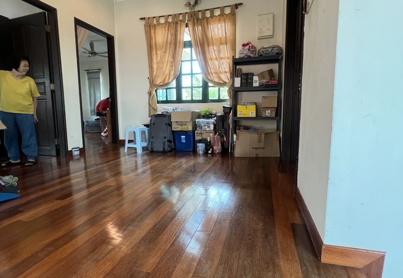 Jalan Warisan Setia 5/9