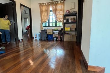 Jalan Warisan Setia 5/9