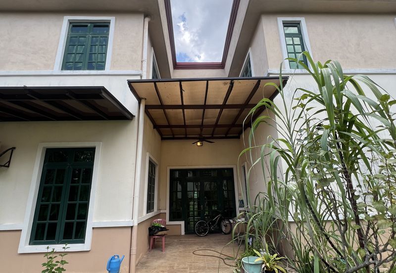 Jalan Warisan Setia 5/9