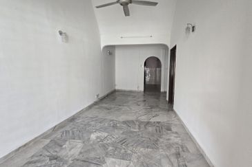 Jalan Bandar Kinrara 3/1B