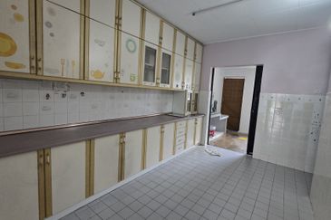 Jalan Bandar Kinrara 3/1B