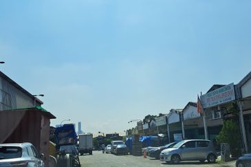 Detach Factory for Rent @ Bandar Kinrara, Puchong.