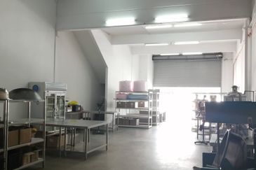 Terrace factory for rent @ Taman Perindustrian Puchong, Puchong.