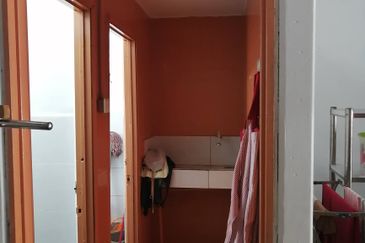 Terrace factory for rent @ Taman Perindustrian Puchong, Puchong.