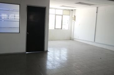 Terrace factory for rent @ Taman Perindustrian Puchong, Puchong.