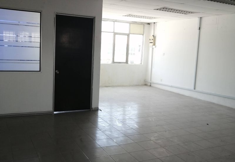 Terrace factory for rent @ Taman Perindustrian Puchong, Puchong.