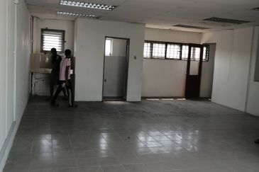 Terrace factory for rent @ Taman Perindustrian Puchong, Puchong.