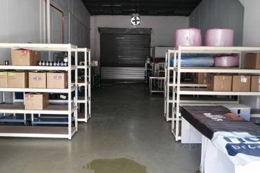 Terrace factory for rent @ Taman Perindustrian Puchong, Puchong.
