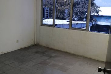 Terrace factory for rent @ Taman Perindustrian Puchong, Puchong.