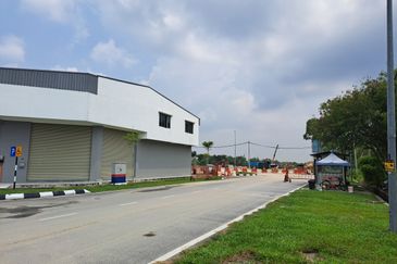 Limited Link Factory for Rent @ Taman Perindustrian Putra.