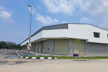 Limited Link Factory for Rent @ Taman Perindustrian Putra.