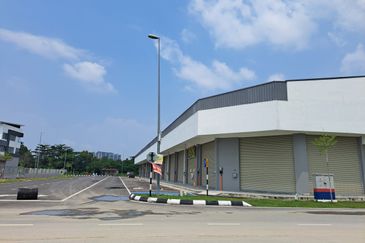 Limited Link Factory for Rent @ Taman Perindustrian Putra.