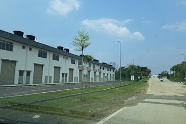 Limited Link Factory for Rent @ Taman Perindustrian Putra.