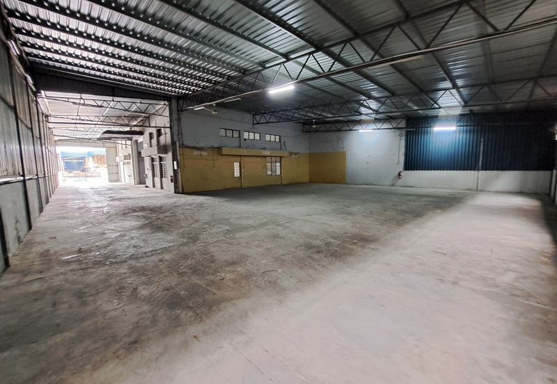 Hot Deal! Factory for Rent in Strategic Location @ Bandar Kinrara. 