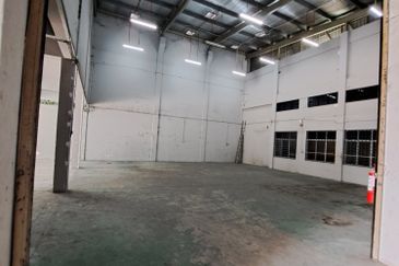 Hot Deal! Factory for Rent in Strategic Location @ Bandar Kinrara. 