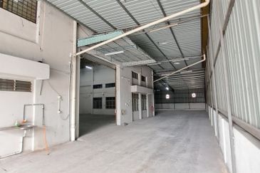 Hot Deal! Factory for Rent in Strategic Location @ Bandar Kinrara. 