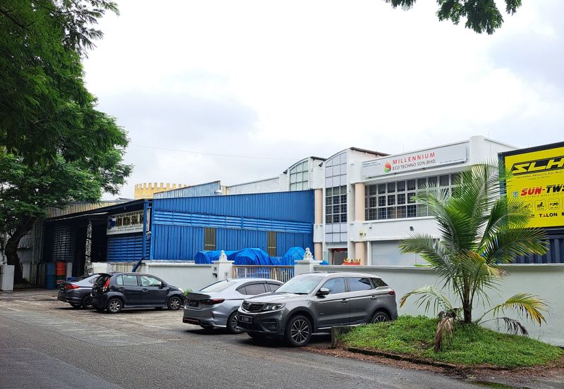 Hot Deal! Factory for Rent in Strategic Location @ Bandar Kinrara. 