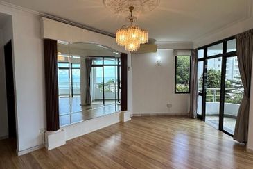 Marina Tower, Ratu Mutiara