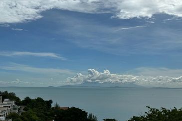 Marina Tower, Ratu Mutiara