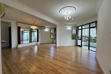 Marina Tower, Ratu Mutiara