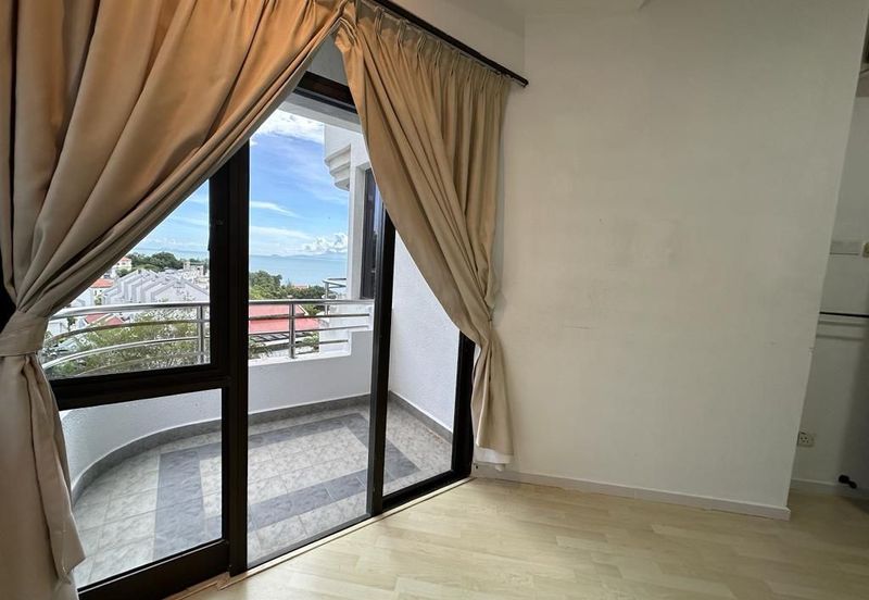 Marina Tower, Ratu Mutiara