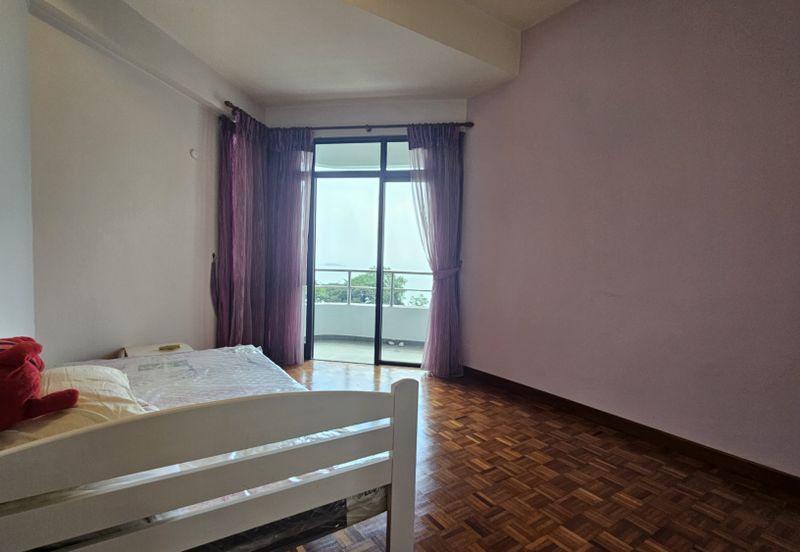 Marina Tower, Ratu Mutiara