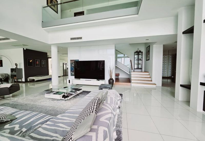 Infinity Beachfront Super Condominium