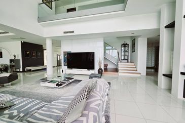 Infinity Beachfront Super Condominium