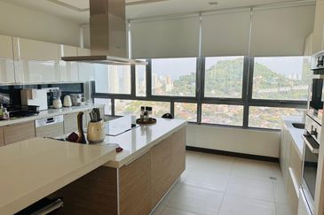 Infinity Beachfront Super Condominium