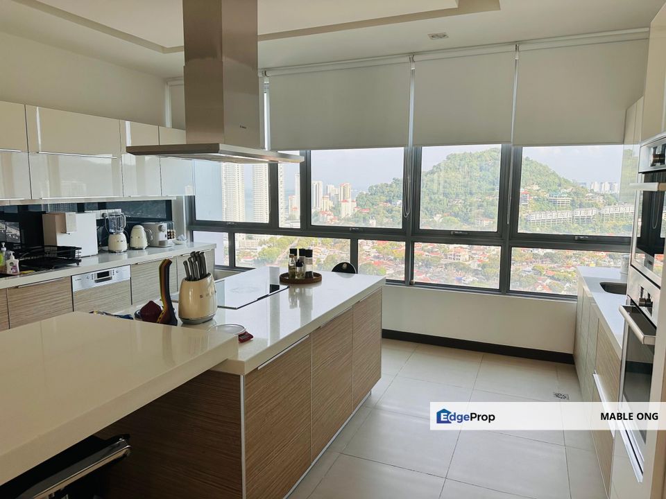 Luxury Duplex at Infinity Beachfront Resort, Penang, Tanjung Bungah