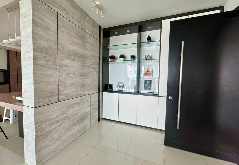 Infinity Beachfront Super Condominium