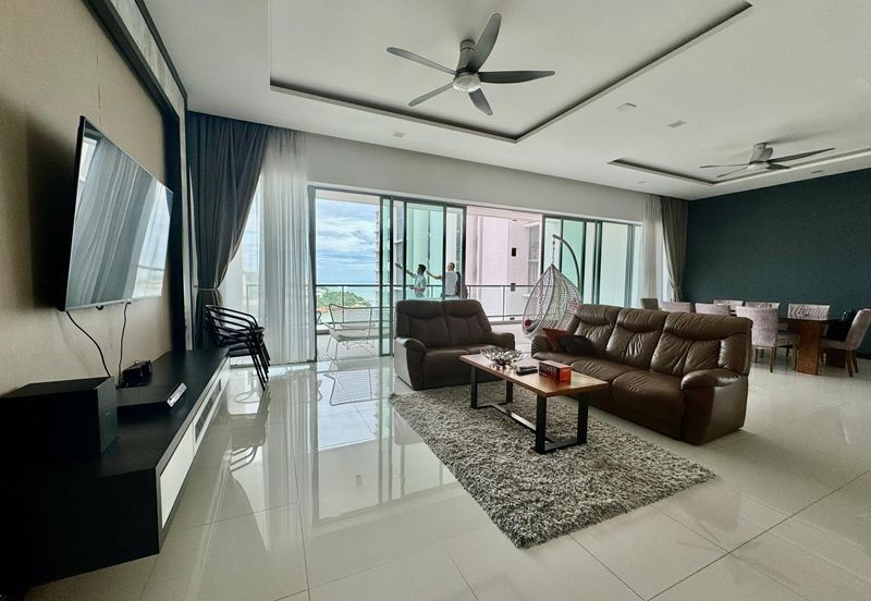 Infinity Beachfront Super Condominium