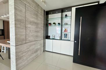 Infinity Beachfront Super Condominium