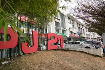 PJ21 Commercial Centre