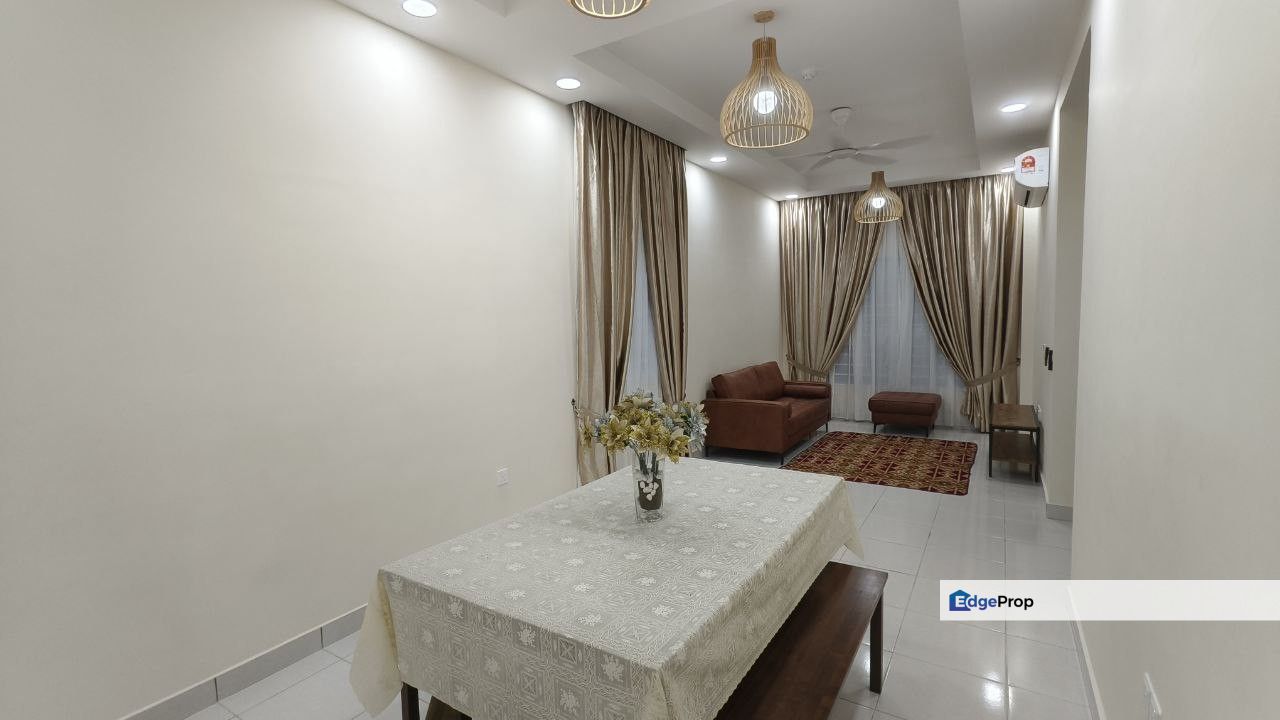 Fully Furnished - Ground Unit with Ground Floor Parking, Selangor, Cyberjaya