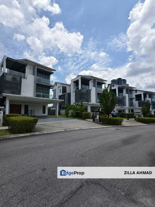 3 Storey Bungalow - Sejati Residence - Fully Furnished, Selangor, Cyberjaya