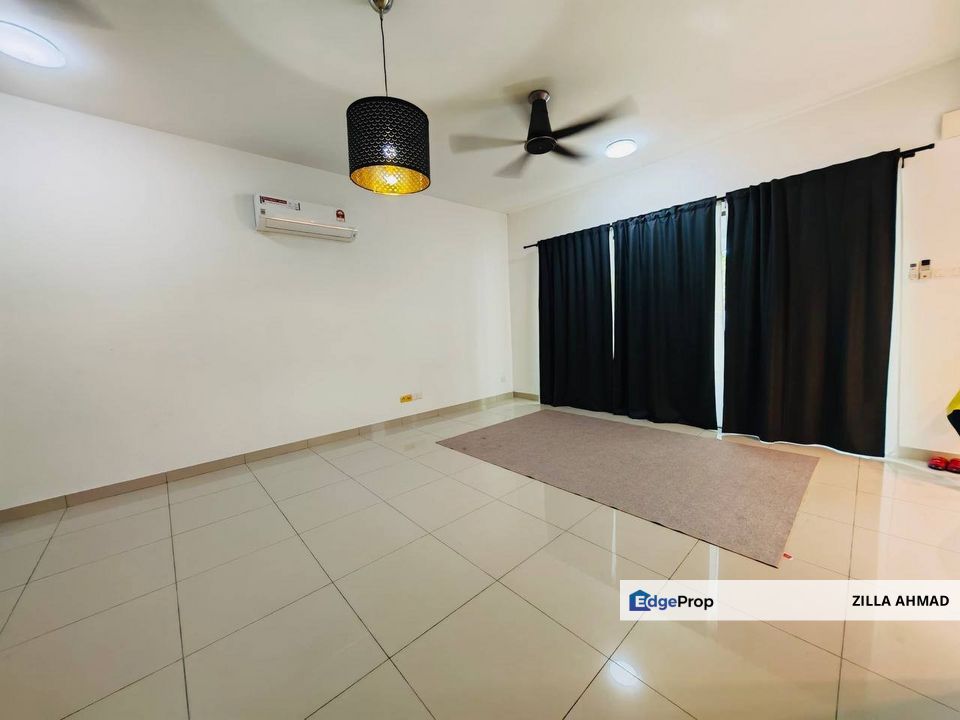 3 Storey Terrace - 5 Rooms - Lake Point Residence, Selangor, Cyberjaya